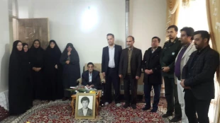 دیدار و تجلیل از خانواده شهید سید سعید غضنفری  شهید انقلاب اسلامی  
به مناسبت سالروز   وفات حضرت ام البنین (س) و روز تکریم مادران شهدا در ایام دهه فجر 2