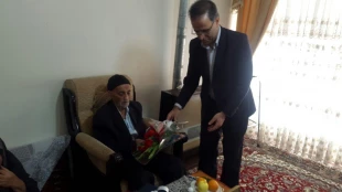 دیدار و تجلیل از خانواده شهید سید سعید غضنفری  شهید انقلاب اسلامی  
به مناسبت سالروز   وفات حضرت ام البنین (س) و روز تکریم مادران شهدا در ایام دهه فجر 2