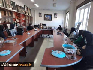 دیدار دانشجویان با ریاست و جمعی از اساتید و کارکنان آموزشکده به مناسبت روز دانشجو                                                                                                                                             5