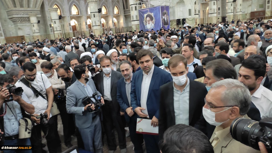 آیین تجدید میثاق دانشگاهیان دانشگاه فنی و حرفه ای با آرمان های امام خمینی(ره) و تجدید بیعت با مقام معظم رهبری(مدظله العالی) برگزار شد 5