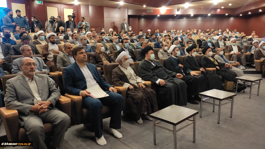 آیین تجدید میثاق دانشگاهیان دانشگاه فنی و حرفه ای با آرمان های امام خمینی(ره) و تجدید بیعت با مقام معظم رهبری(مدظله العالی) برگزار شد 6