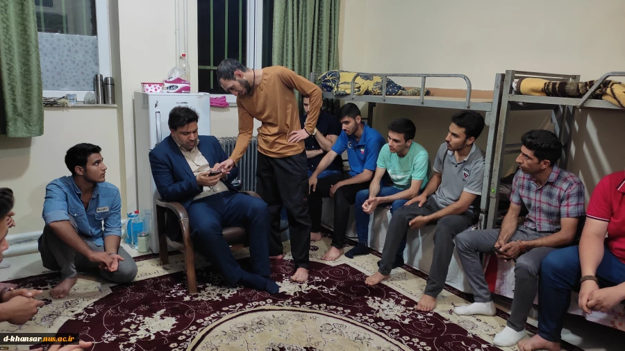 در سفر استانی به قم صورت گرفت؛
ملاقات عمومی رئیس و اعضای هیئت رئیسه دانشگاه با دانشگاهیان دانشگاه فنی و حرفه‌ای استان قم 7