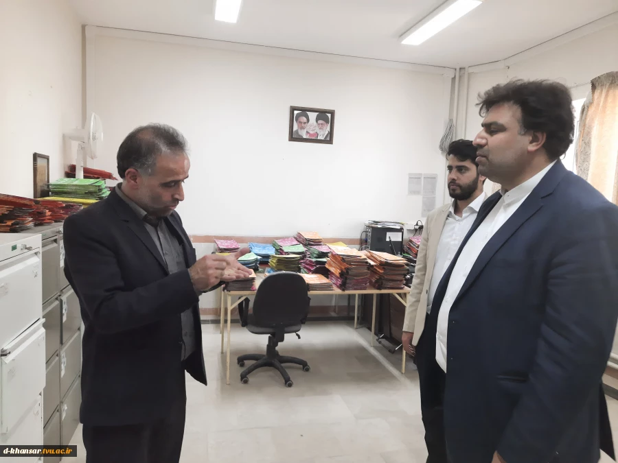 نشست صمیمی دکتر خسرویان با اساتید، کارکنان و دانشجویان آموزشکده فنی و حرفه‌ای خوانسار 4
