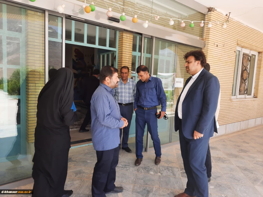 نشست صمیمی دکتر خسرویان با اساتید، کارکنان و دانشجویان آموزشکده فنی و حرفه‌ای خوانسار 6