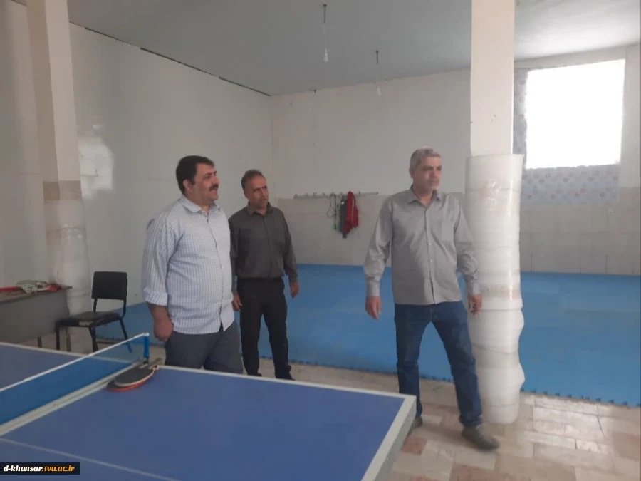 بازدید معاونت اداری و مالی دانشگاه فنی و حرفه ای استان اصفهان از آموزشکده فنی و حرفه ای دختران خوانسار 4