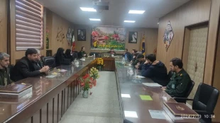 دیدار ریاست آموزشکده فنی دختران خوانسار به همراه کارکنان با فرمانده سپاه شهرستان خوانسار در روز پاسدار 3