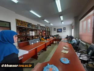 برگزاری  جلسه هماهنگی ریاست آموزشکده با دانشجویانی که به عنوان عوامل اجرایی در انتخابات مشارکت دارند. 3