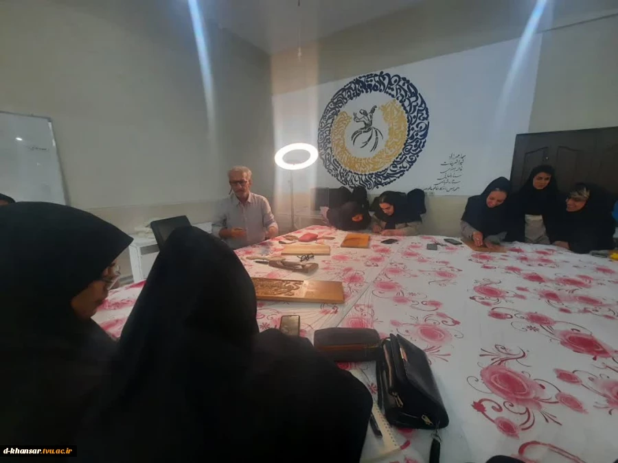 کارگاه شناخت هنر تراش چوب و منبت‌کاری  3
