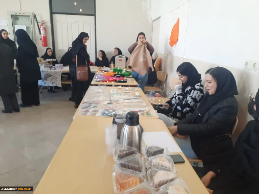 برگزاری بازارچه تولیدات دانشجویی 4
