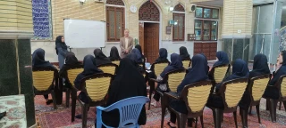 برگزاری جلسه هدایت تحصیلی و معرفی رشته های کاردانی در حسینیه  شهرستان خوانسار با حضور ریاست آموزشکده دختران خوانسار